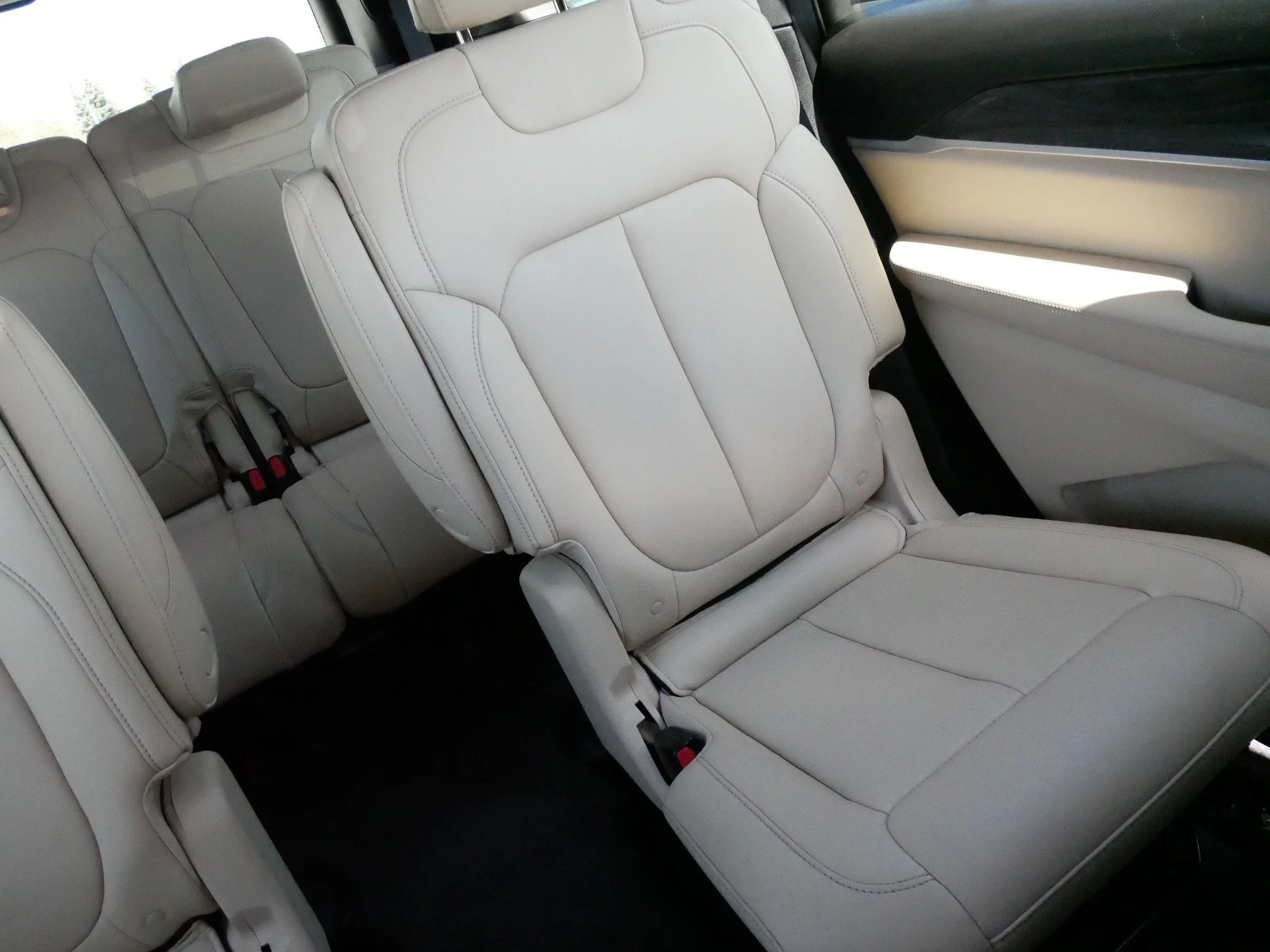Used 2025 Bright White Clearcoat Jeep Limited image 14