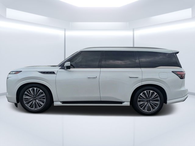 Used 2025 White INFINITI LUXE image 6