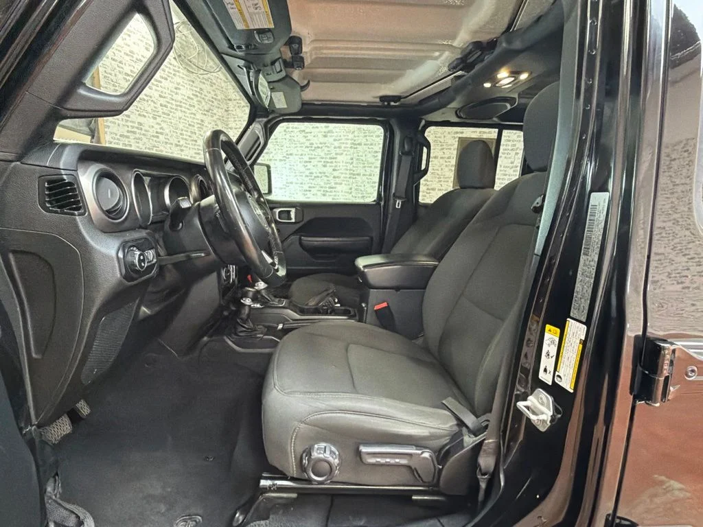 Used 2020 Black Clearcoat Jeep Sport image 21