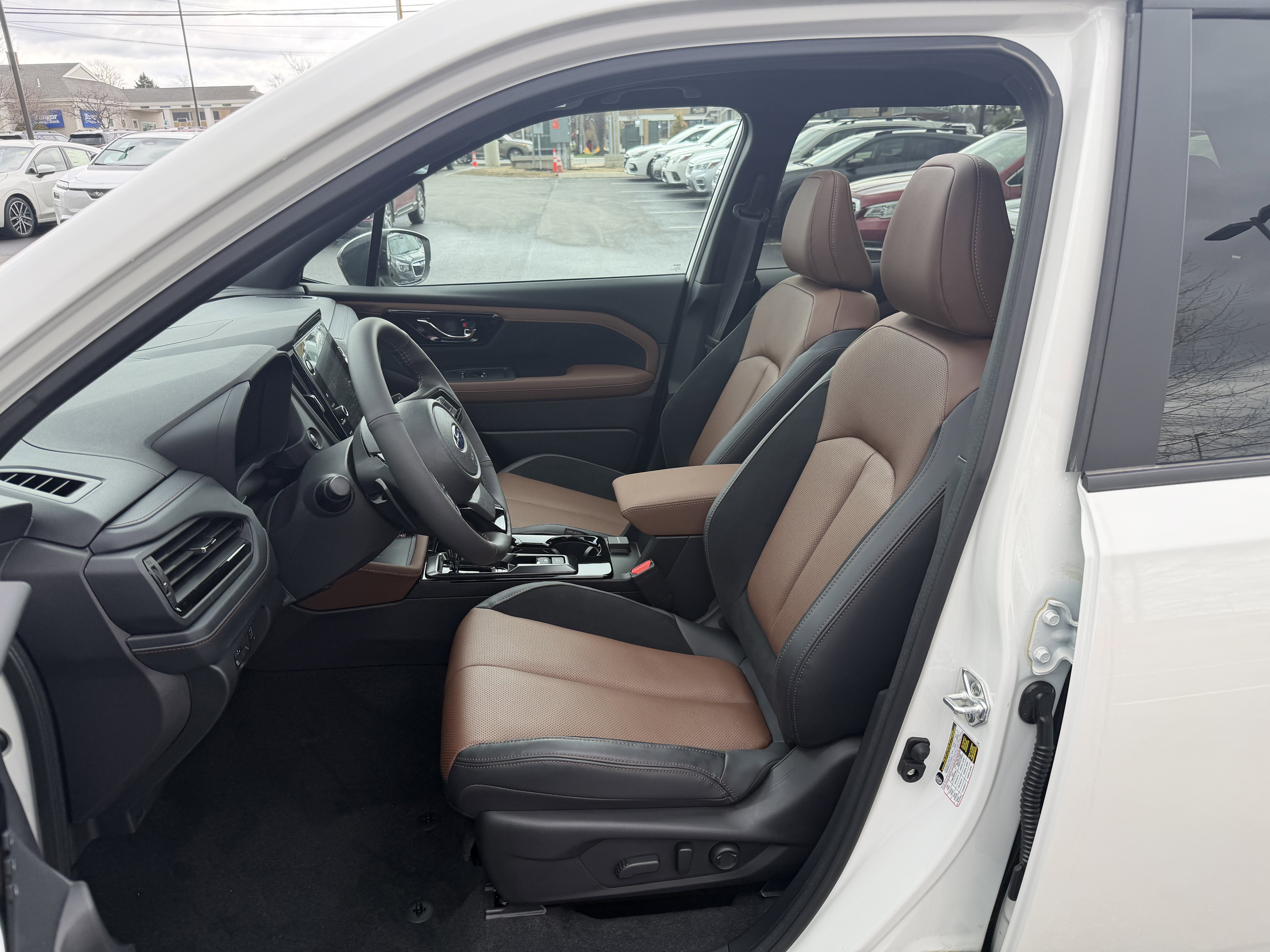 Used 2026 Crystal White Pearl Subaru Touring image 11