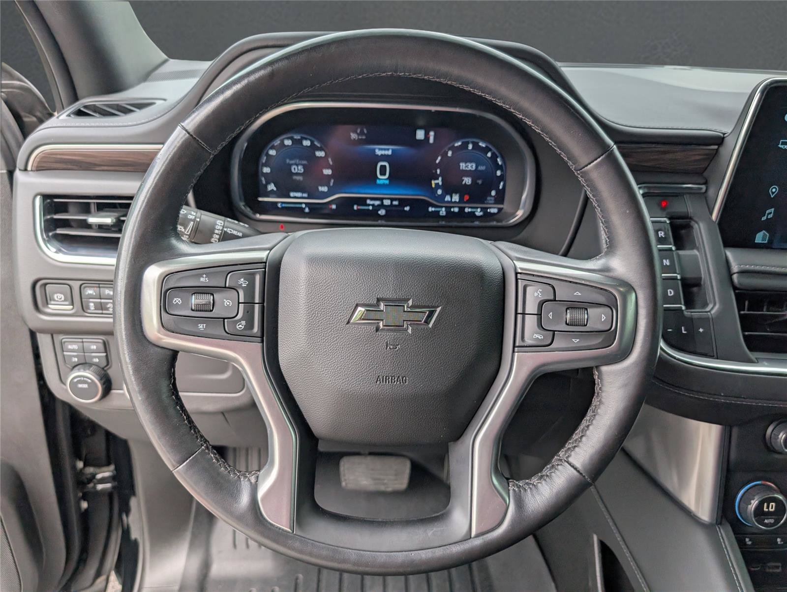 Used 2023 Black Chevrolet Z71 image 20