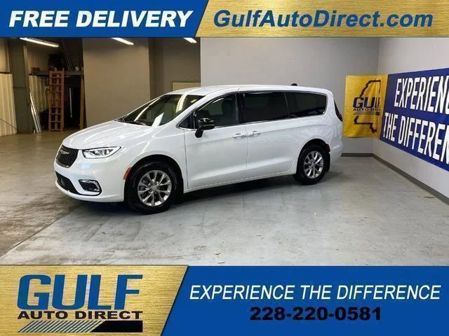 2026 Chrysler Pacifica Select - Photo 5