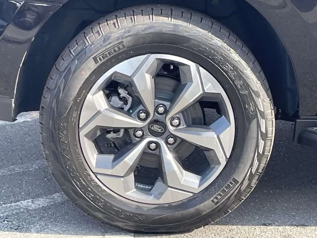 New 2027 Agate Black Metallic Ford Active image 7