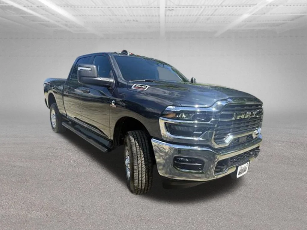 2025 RAM 2500 Tradesman - Photo 3