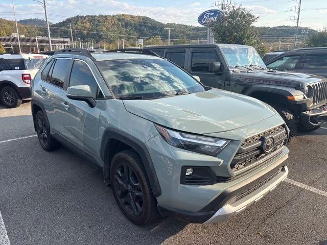 Used 2022 White Toyota Adventure image 3