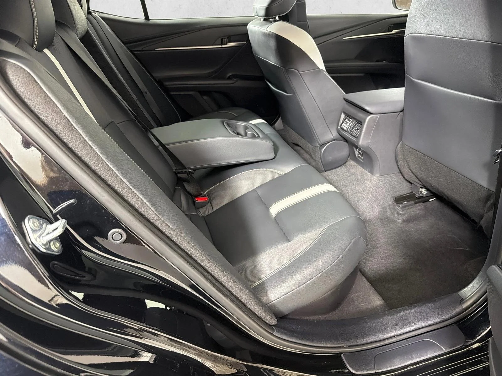Used 2025 Midnight Black Metallic Toyota SE image 15