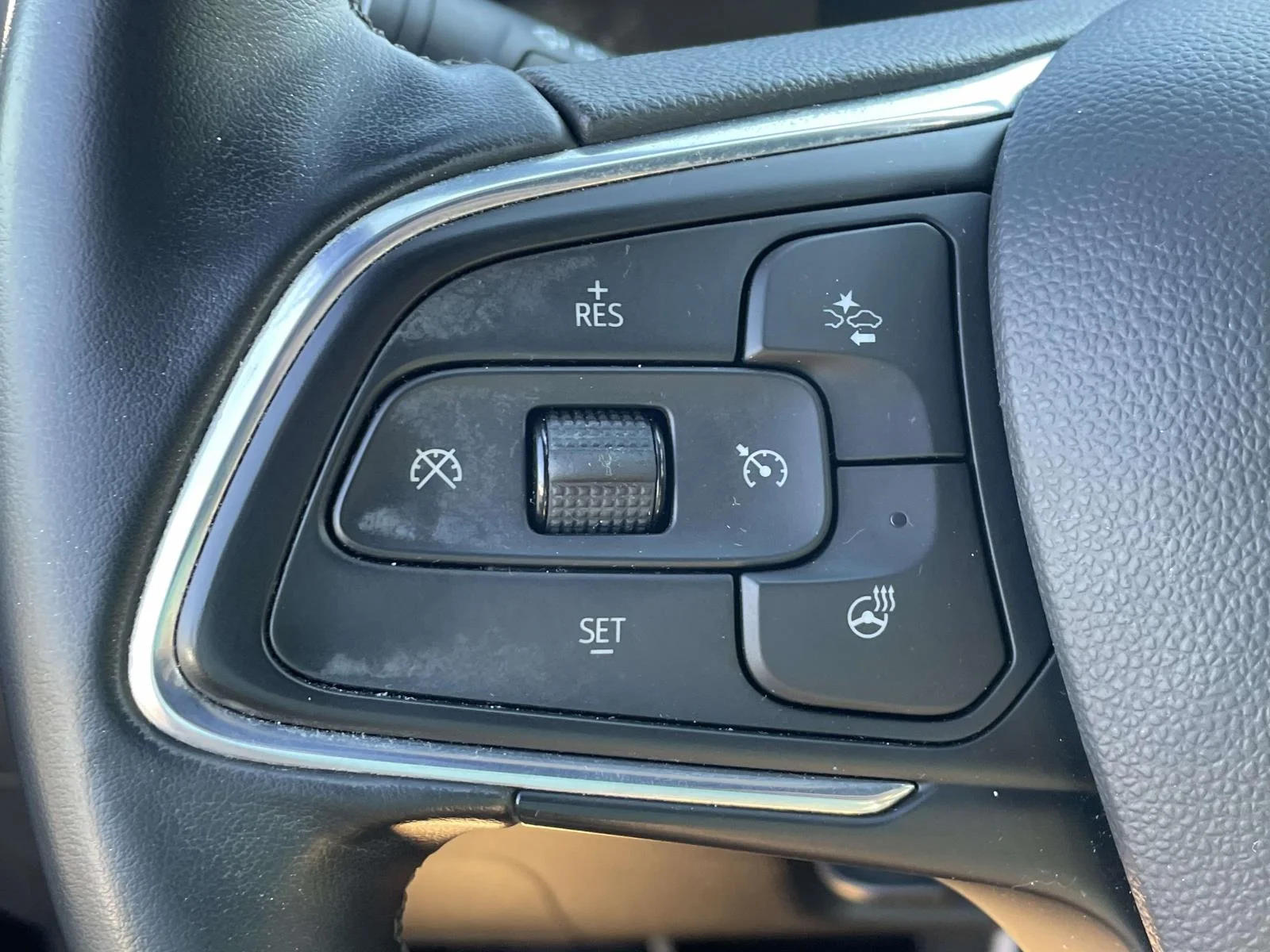 Used 2024 Ebony Twilight Metallic Buick Sport Touring image 27