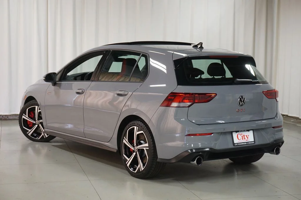 Certified Used 2025 Moonstone Gray Volkswagen 2.0T SE image 19