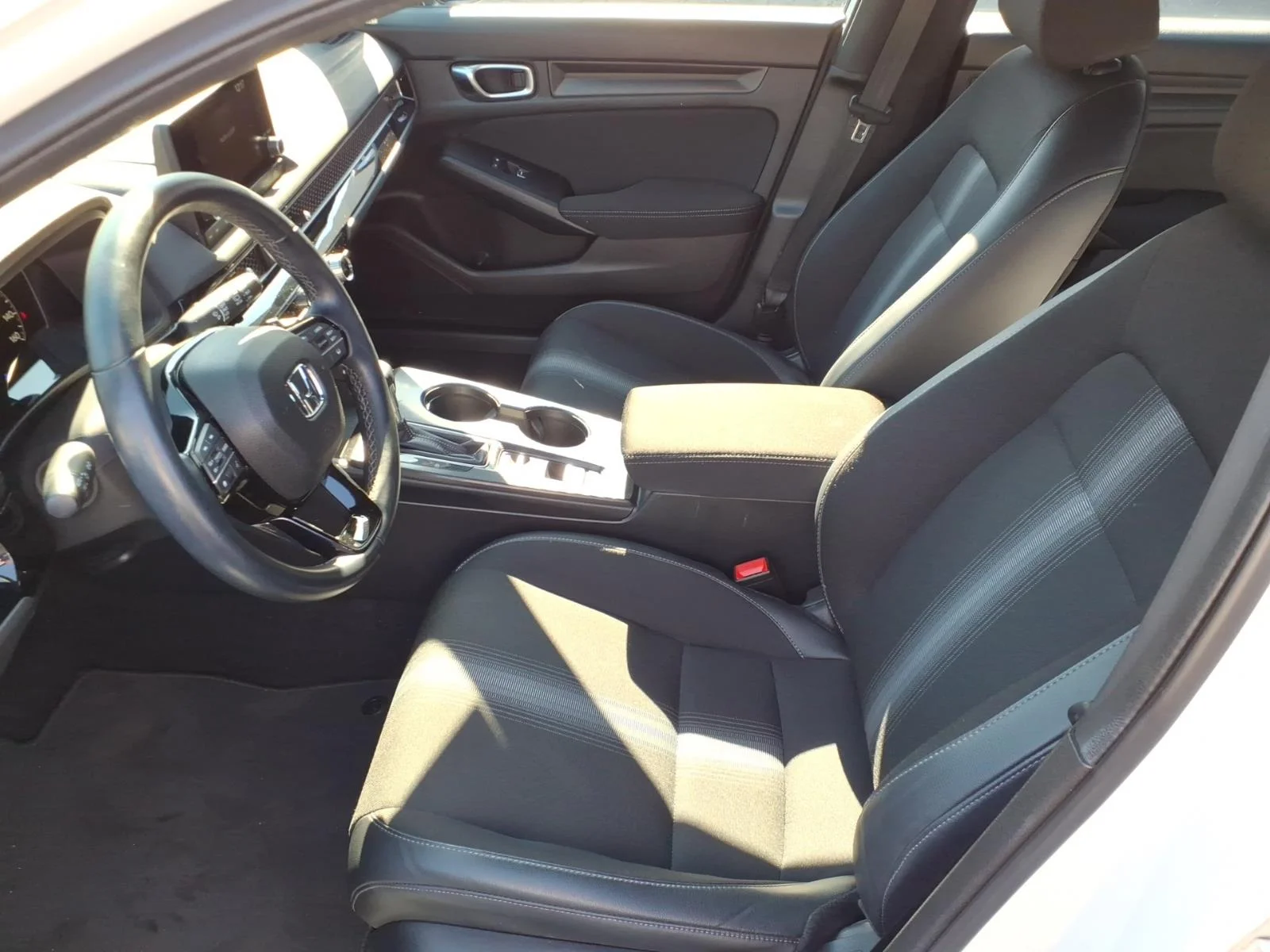 2024 Honda Civic Hatchback Sport - Photo 8