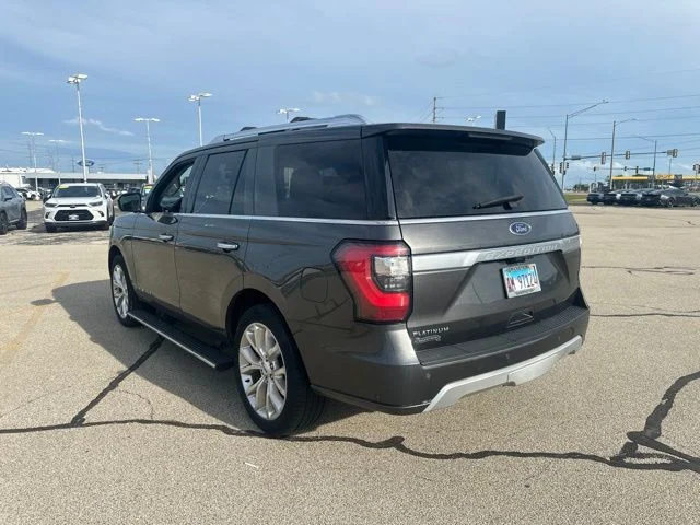 Used 2018 Magnetic Ford Platinum image 3