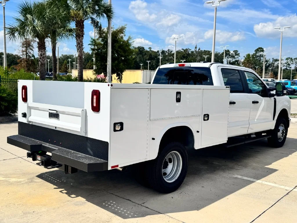 New 2027 White Ford XL image 7