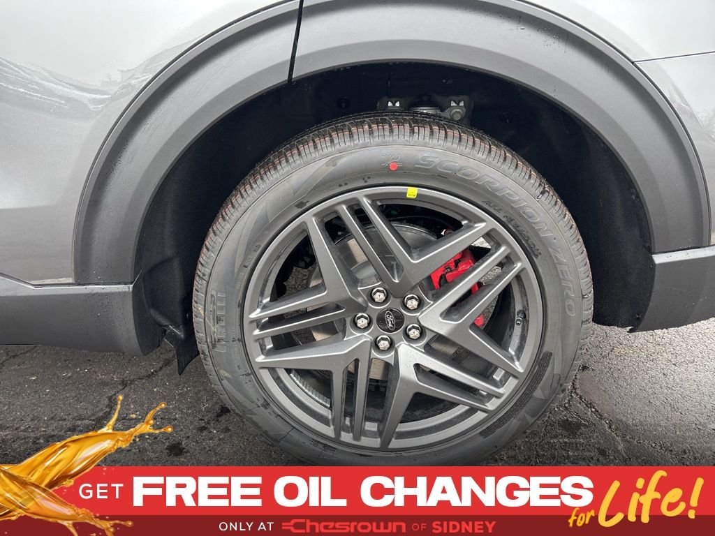 2026 Ford Explorer ST - Photo 12