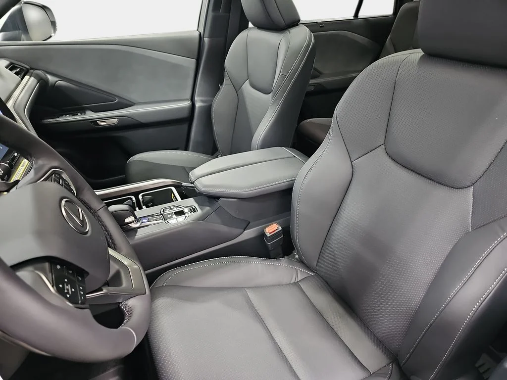 New 2026 Wind Chill Pearl Lexus PREMIUM AWD image 14