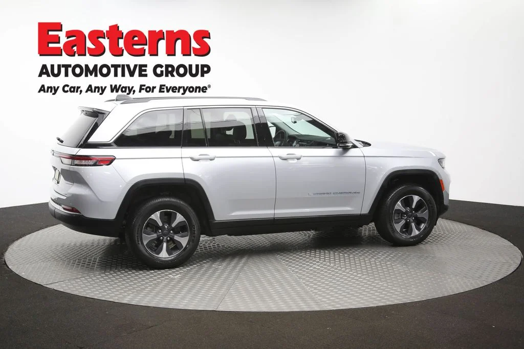Used 2022 Silver Jeep 4xe image 46