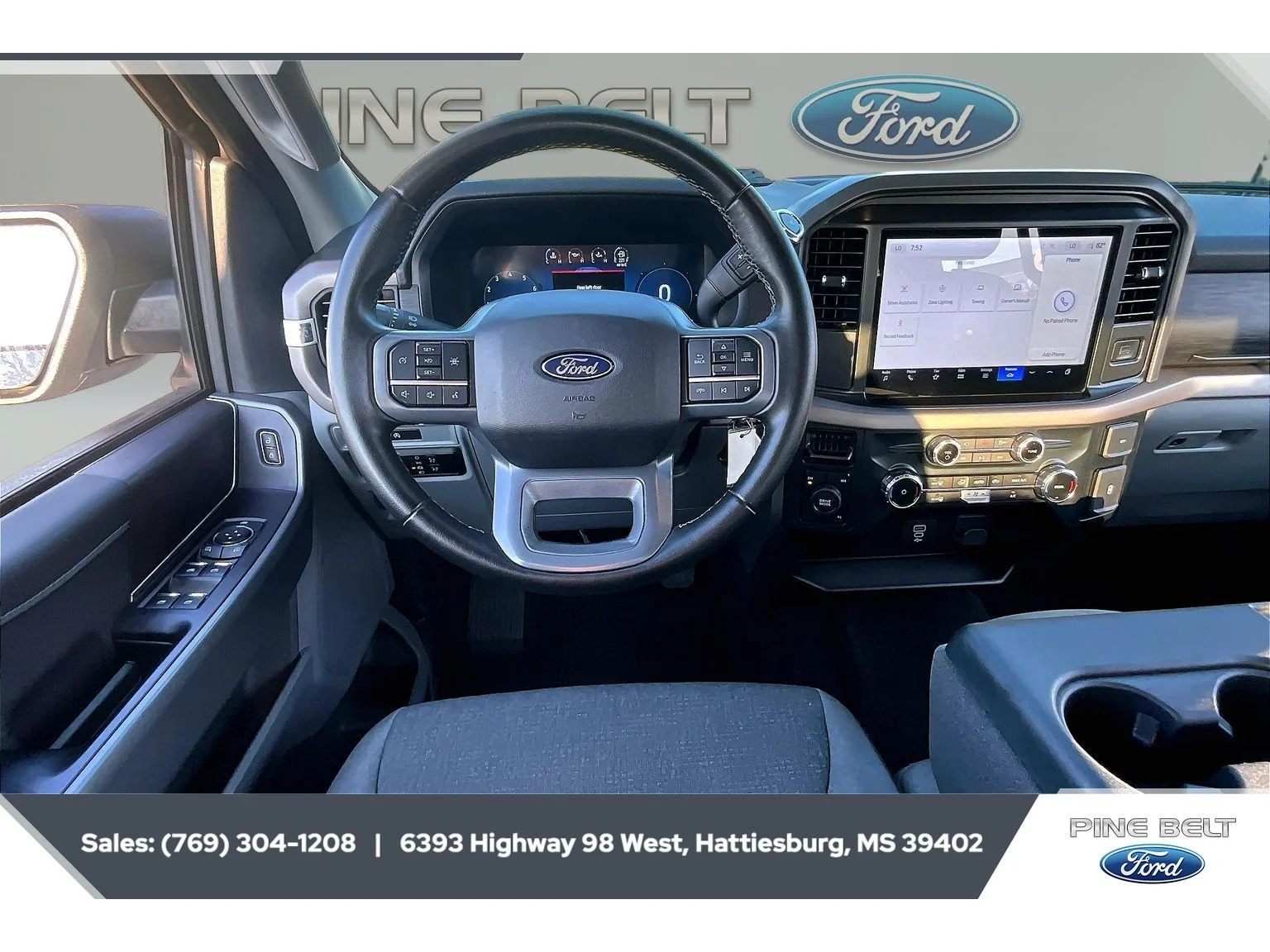 Used 2025 Oxford White Ford XLT image 5