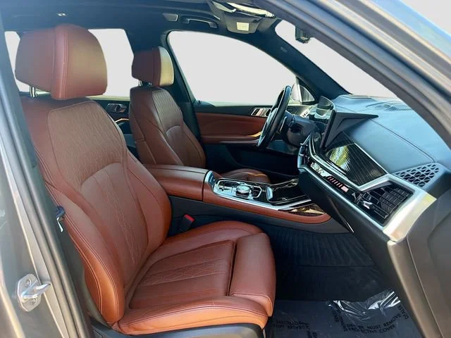 Used 2023 Gray Metallic BMW M60i image 16