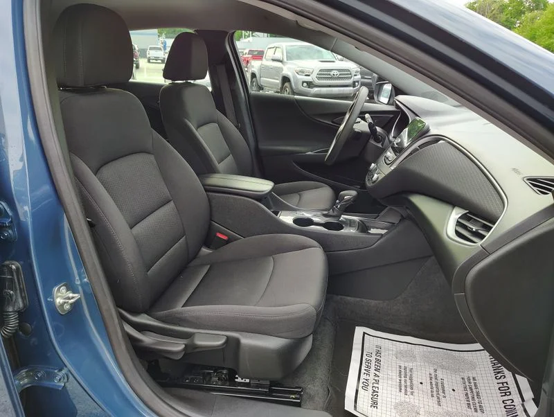 Used 2024 Blue Chevrolet LT image 20