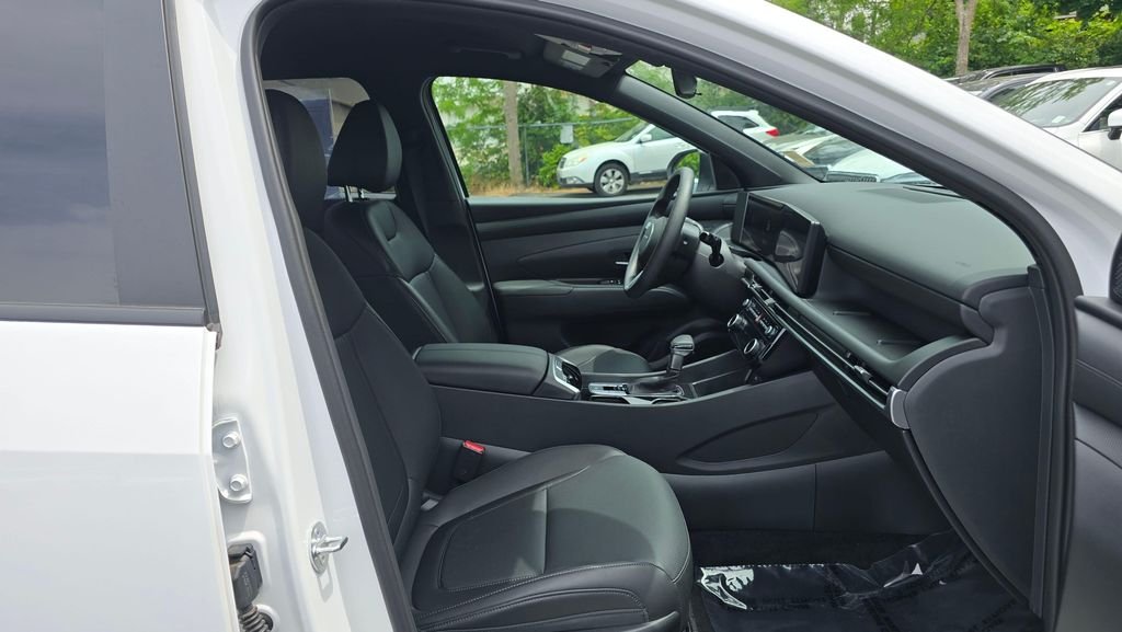 Used 2025 Atlas White Hyundai SEL image 10