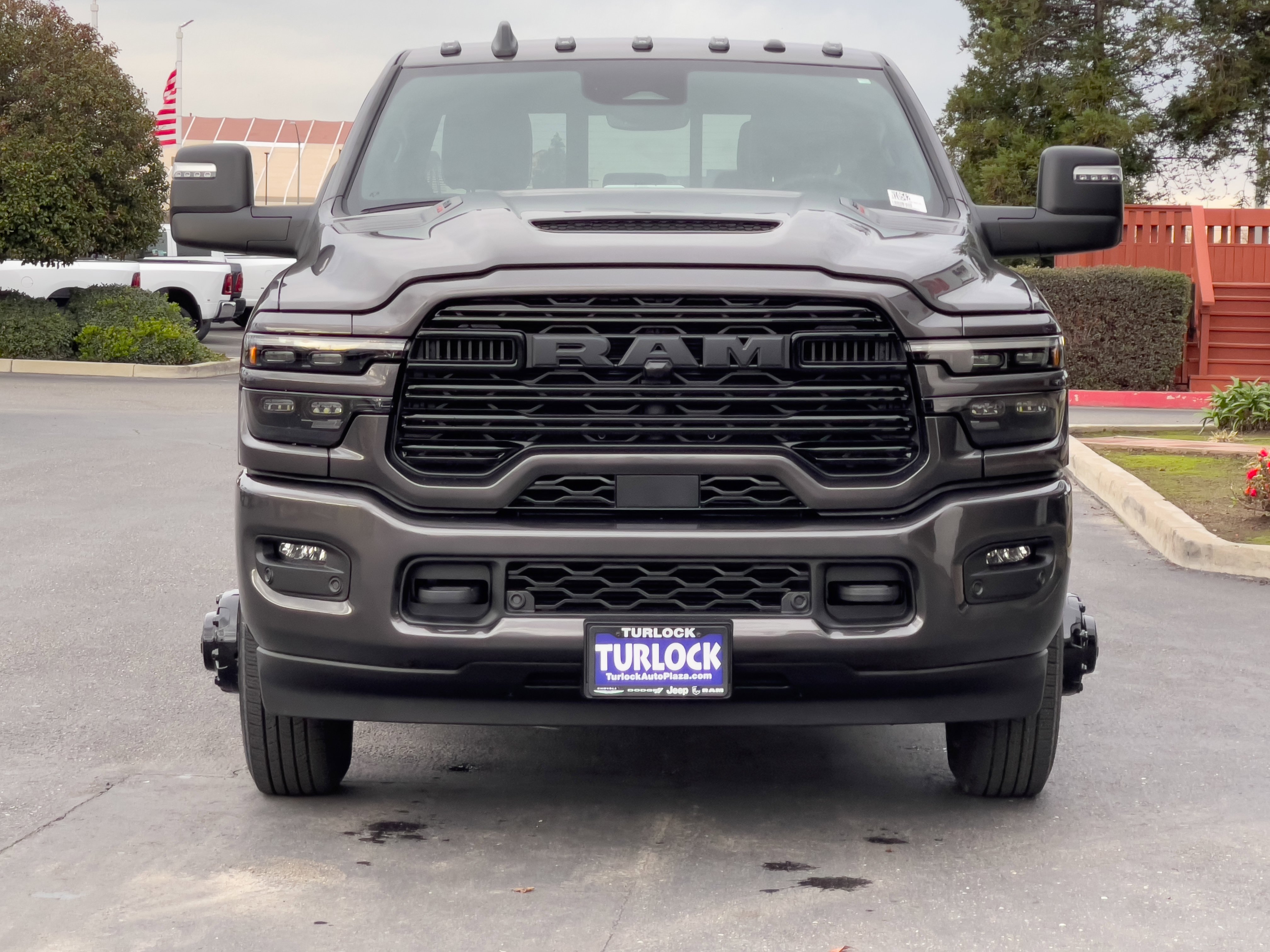 View vehicle photo 3