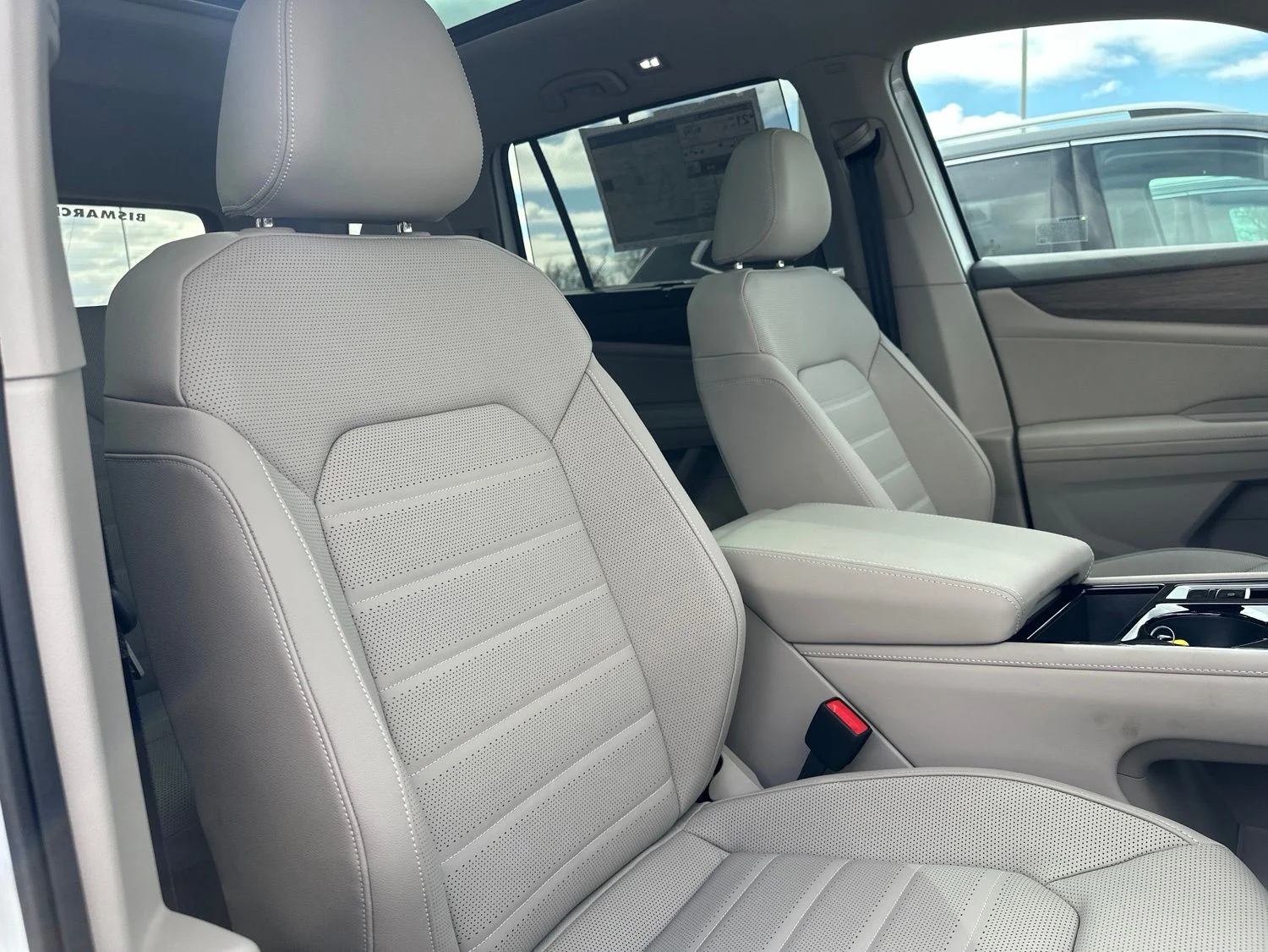 New 2026 White/off-white Volkswagen 2.0T SEL image 41