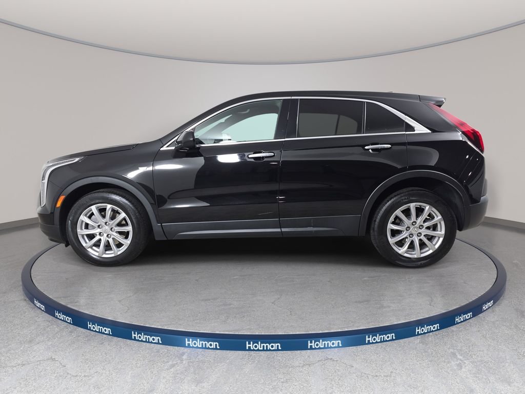 Used 2022 Stellar Black Metallic Cadillac Luxury image 9