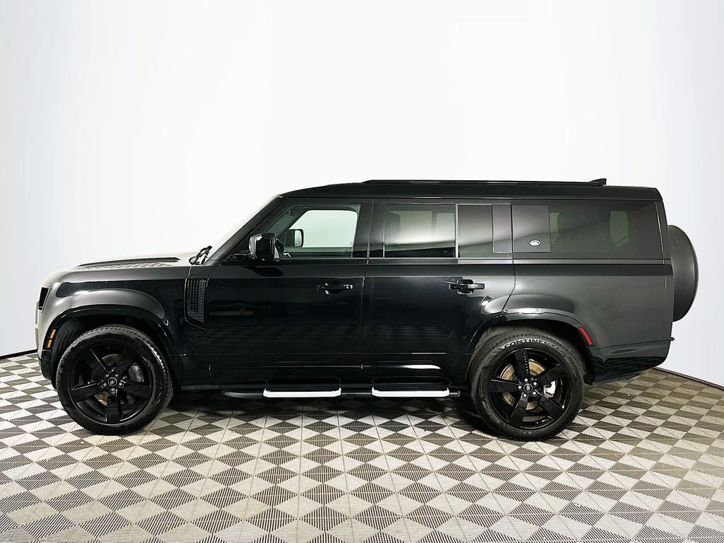 Certified Used 2023 Santorini Black Metallic Land Rover X-Dynamic SE image 8