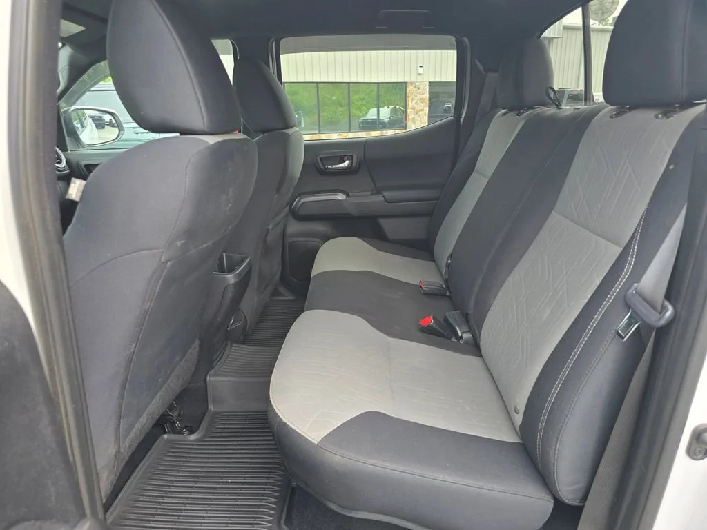 2021 Toyota Tacoma TRD Sport - Photo 10