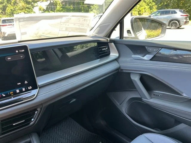 New 2026 White/off-white Volkswagen 2.0T SE image 21