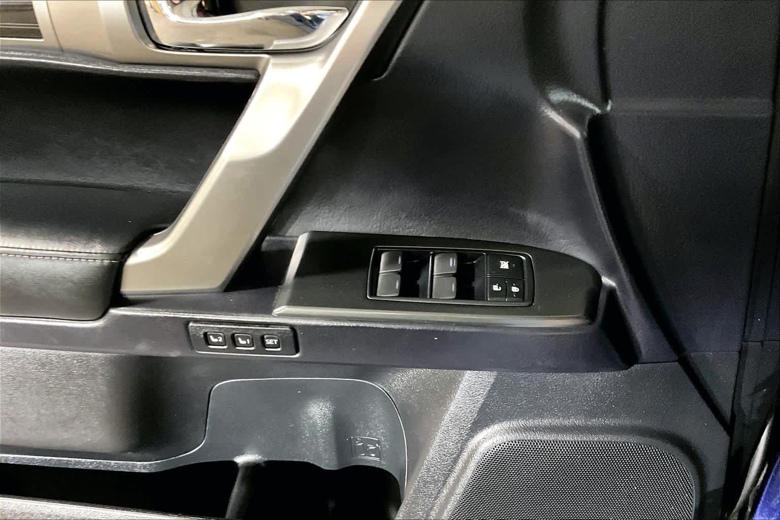 Used 2023 Nightfall Mica Lexus Premium image 34
