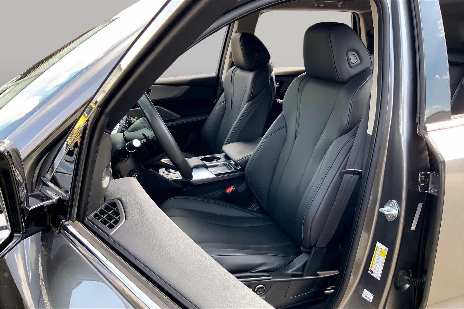 Used 2024 Liquid Carbon Metallic Acura  image 8