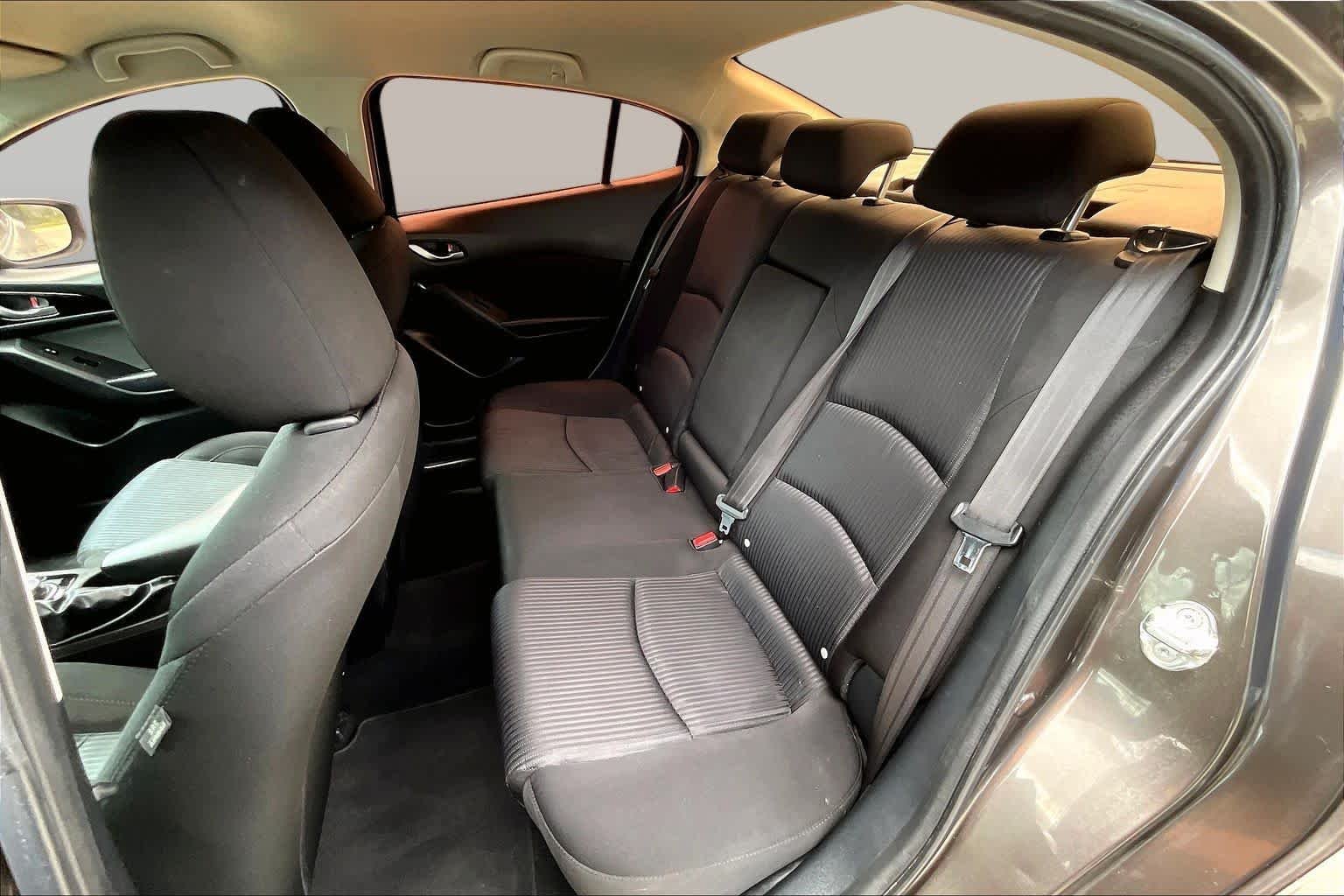 Used 2016 Titanium Flash Mica Mazda i Sport image 21