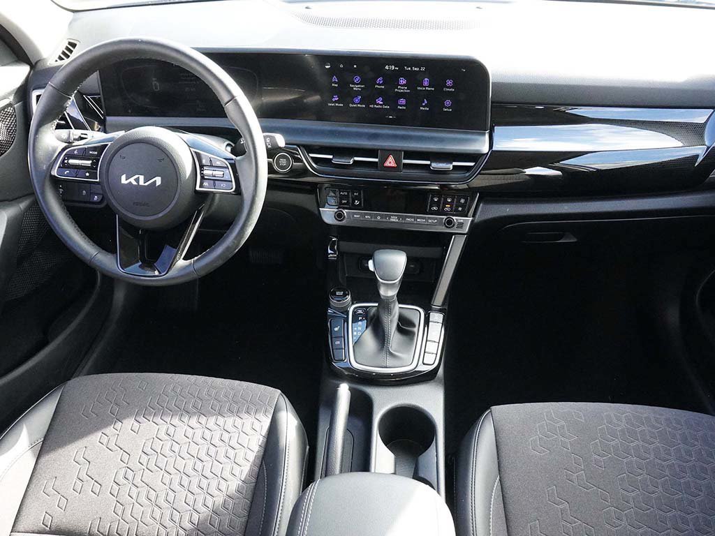 Used 2026 Blue Kia S image 37