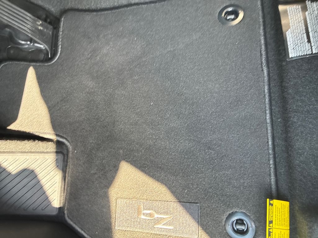 2026 Toyota bZ XLE - Photo 37
