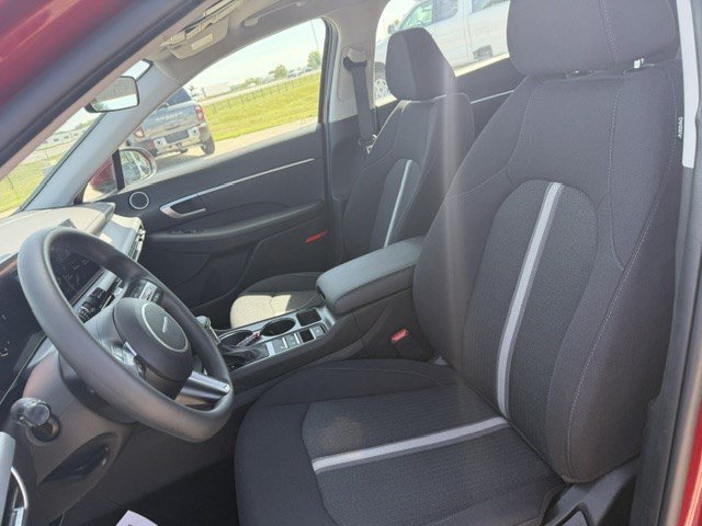 Certified Used 2025 Red Hyundai SE image 31