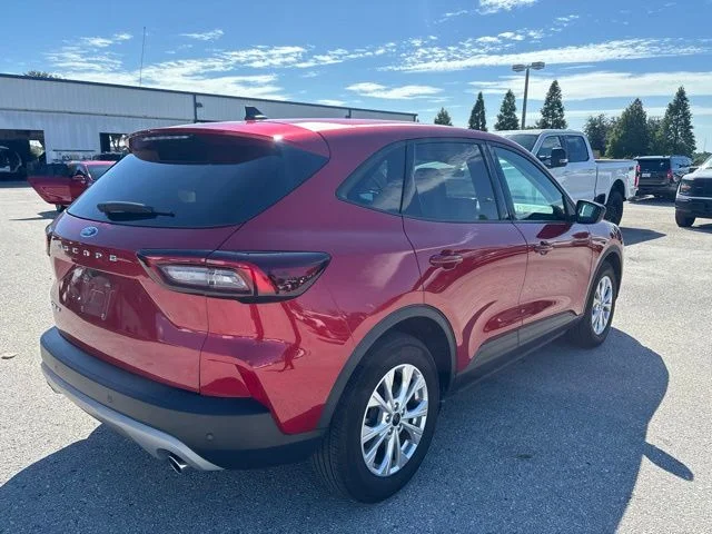 Used 2025 Red Ford Active image 5