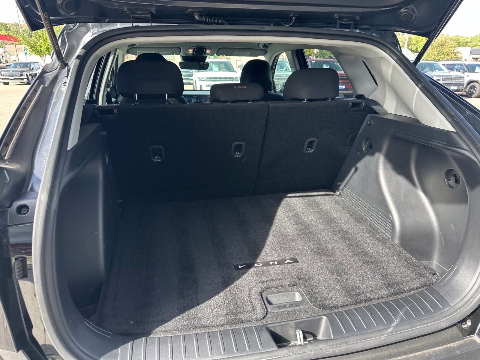 Certified Used 2025 Black Hyundai SEL image 23