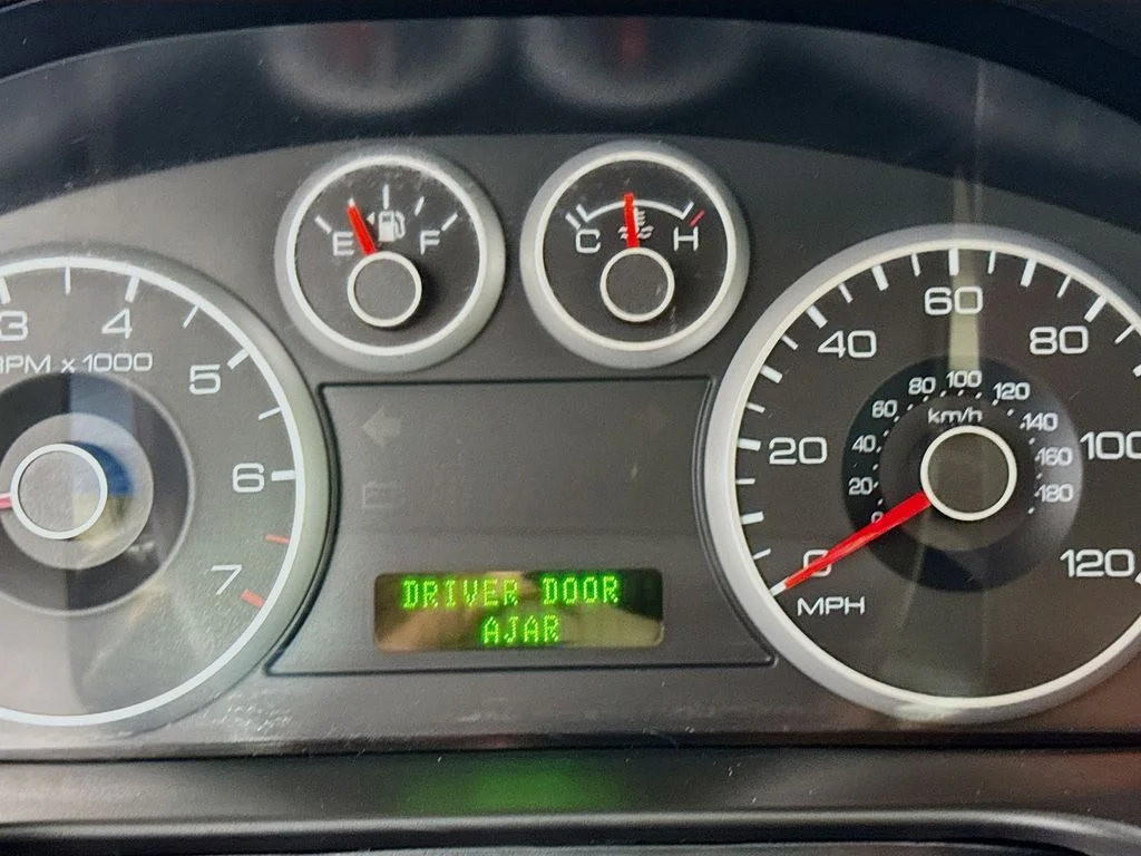 Used 2009 Blue Ford SEL image 15