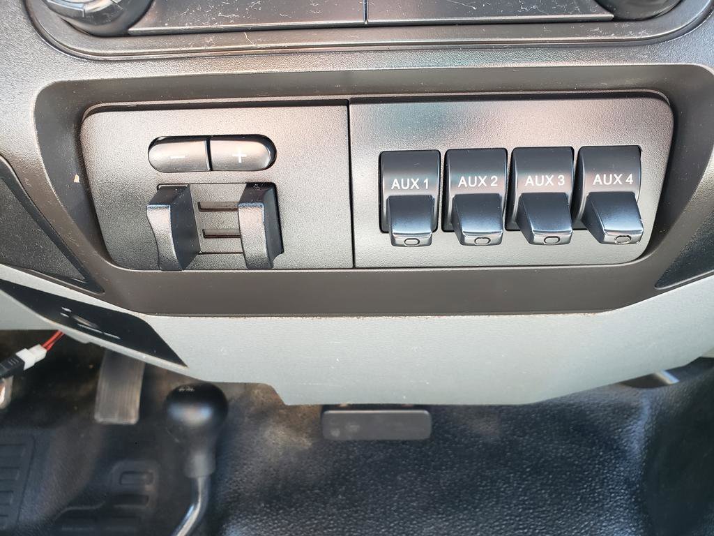 Used 2016 Oxford White Ford  image 15