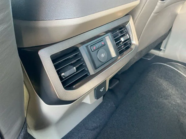 New 2027 Gray Ford Platinum image 28