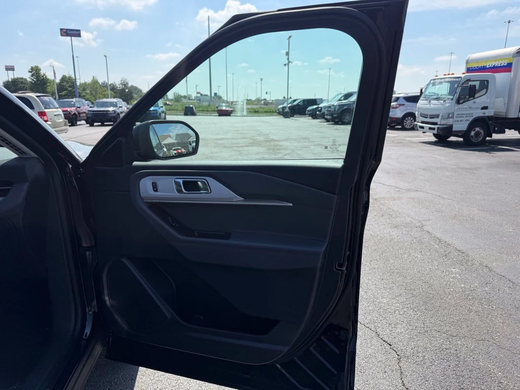 New 2026 Black Ford Active image 60