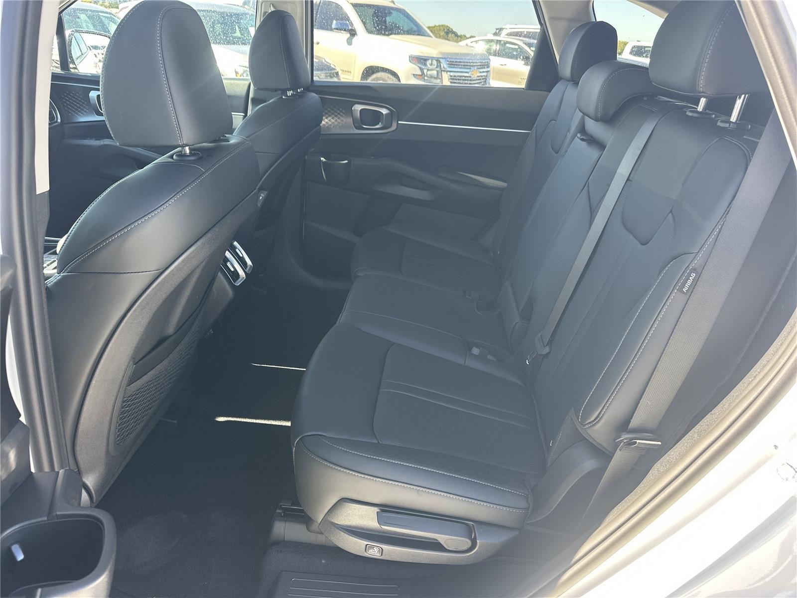 New 2026 Snow White Pearl Kia EX image 19
