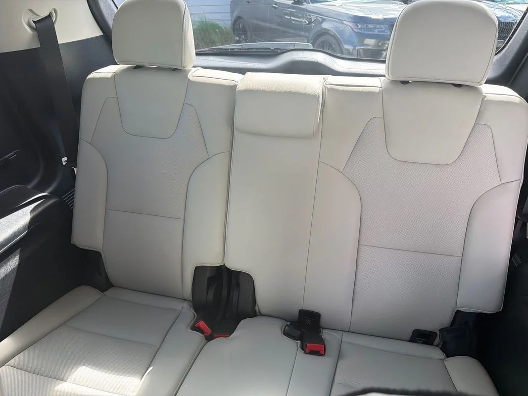 Used 2023 White Kia EX image 23