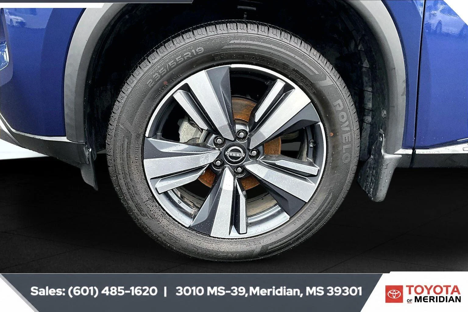 Used 2023 Caspian Blue Metallic Nissan SL image 7