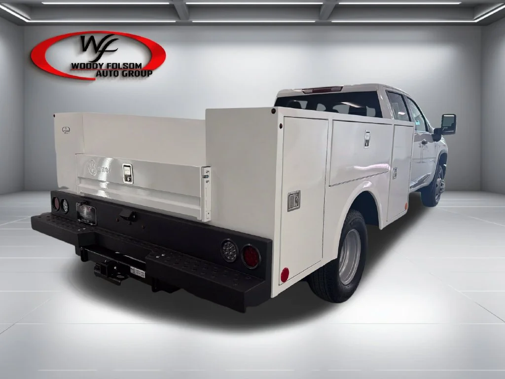 New 2026 Summit White Chevrolet Work Truck image 7