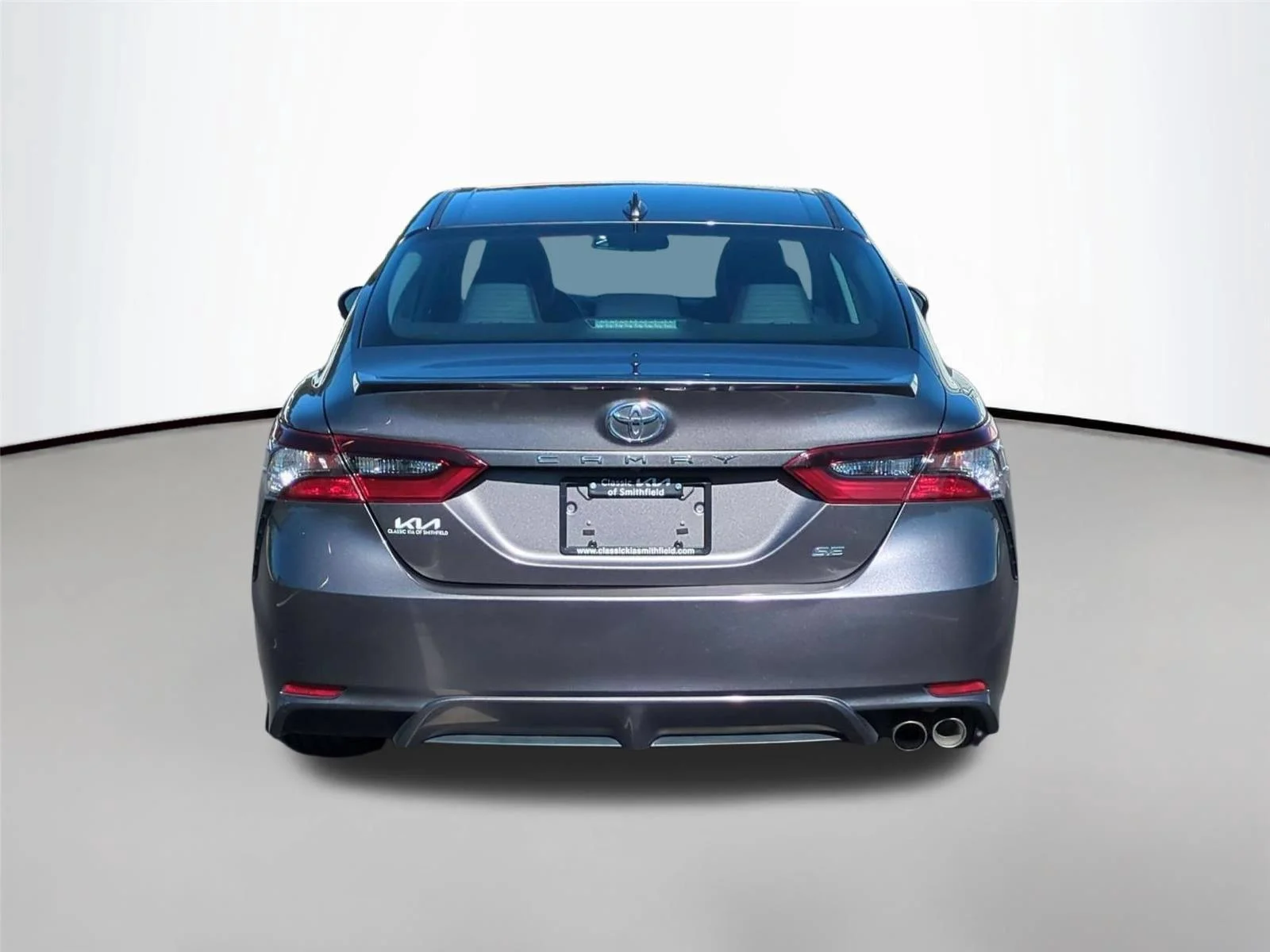 Used 2022 Predawn Gray Mica Toyota SE image 4