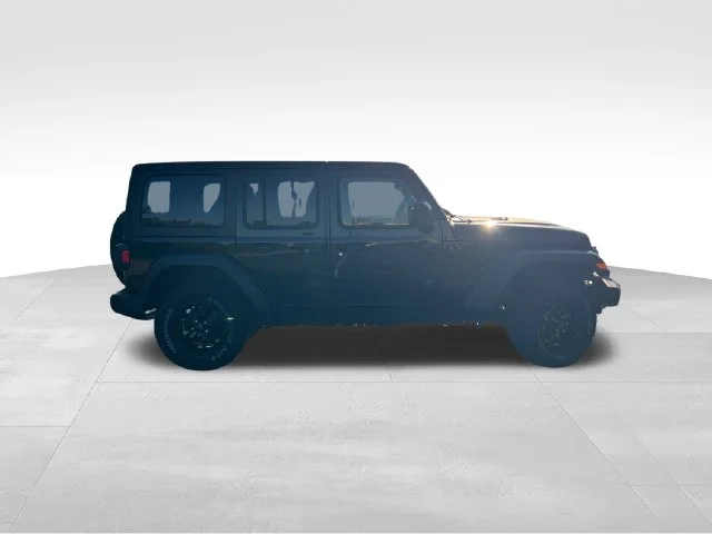 Used 2024 Black Jeep Sport S image 9