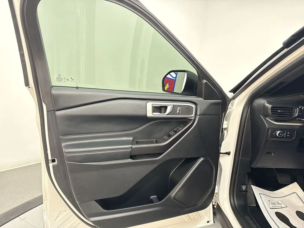 Used 2020 White Metallic Ford XLT image 14