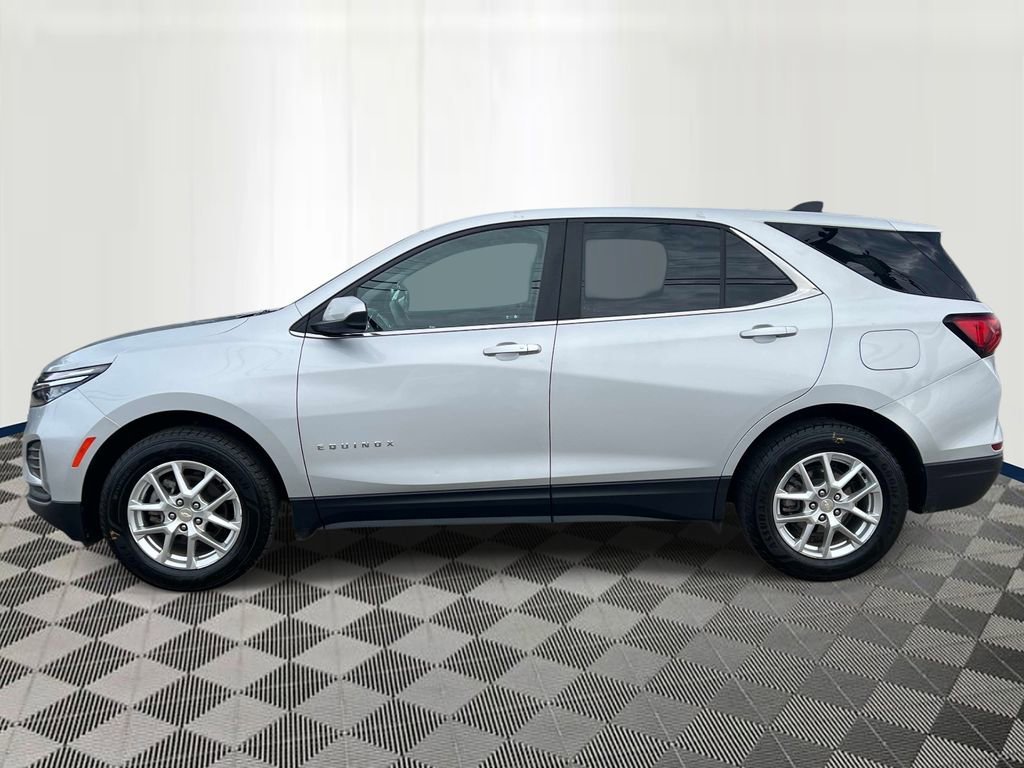 Used 2022 Chevrolet Equinox LT with VIN 3GNAXKEV8NL243878 for sale in Eastpointe, MI