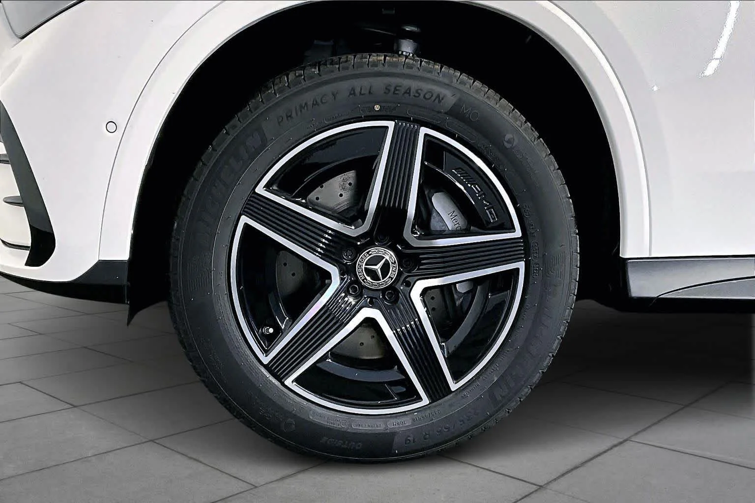 New 2026 Polar White Mercedes-Benz GLC 300 image 17