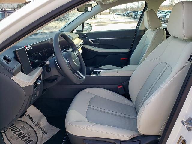 New 2026 White Hyundai Blue image 10